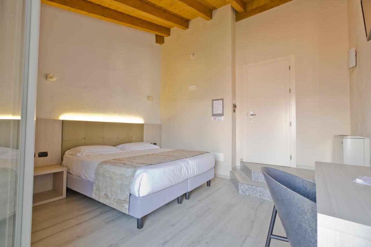 Hotel Lago Di Como Колико Екстериор снимка