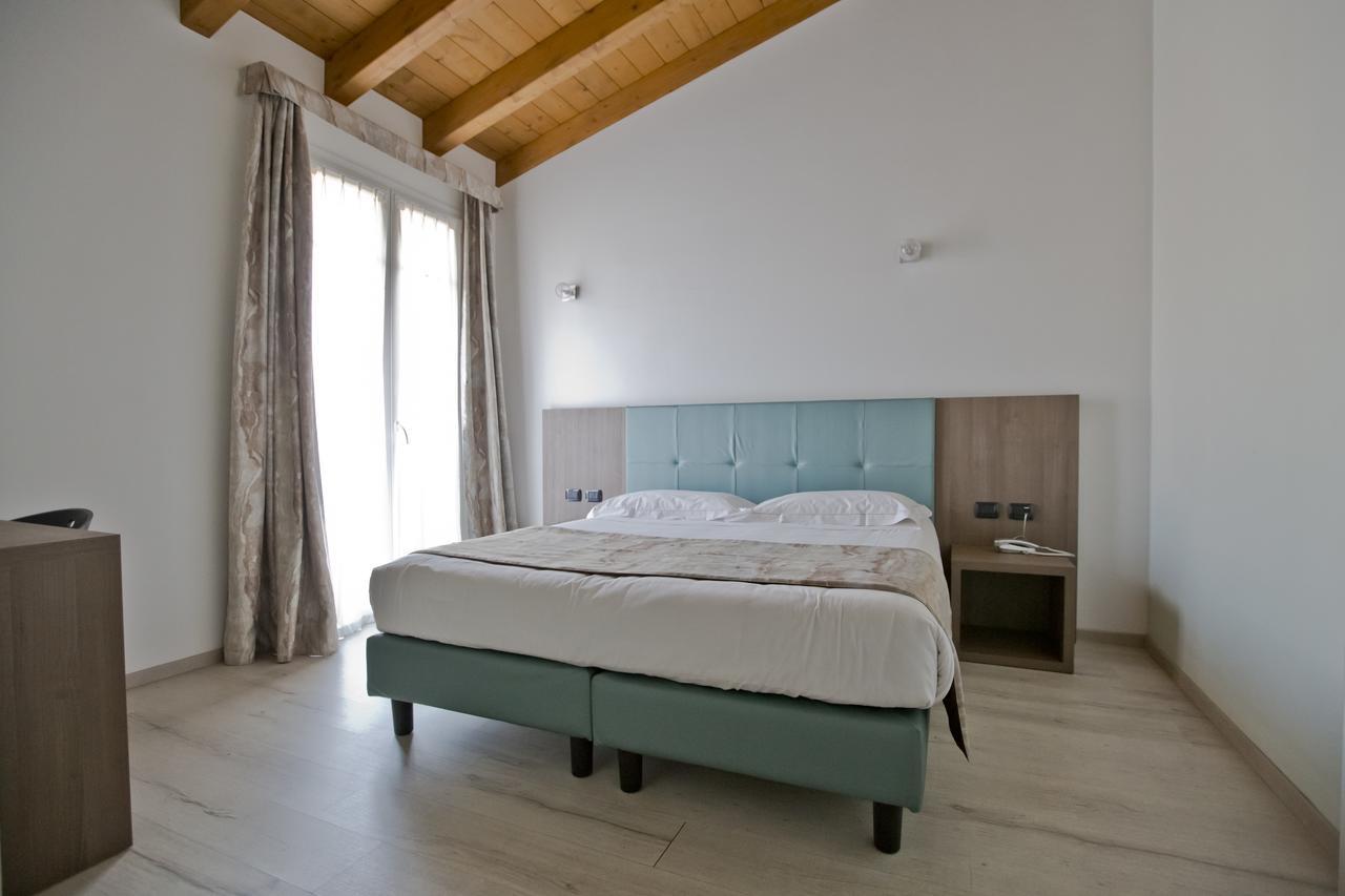 Hotel Lago Di Como Колико Екстериор снимка