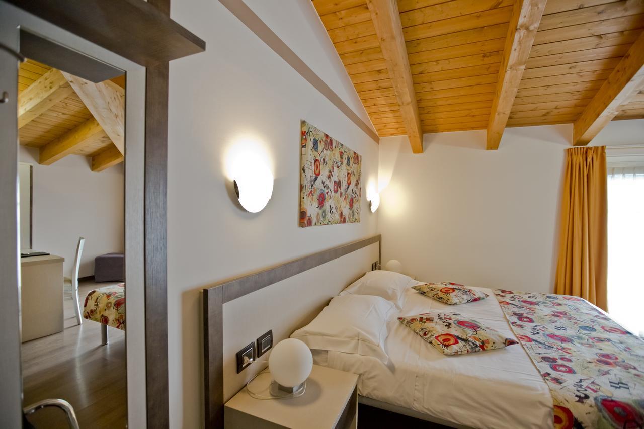 Hotel Lago Di Como Колико Екстериор снимка