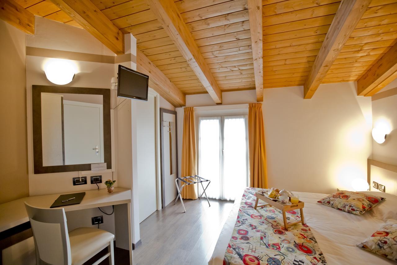Hotel Lago Di Como Колико Екстериор снимка